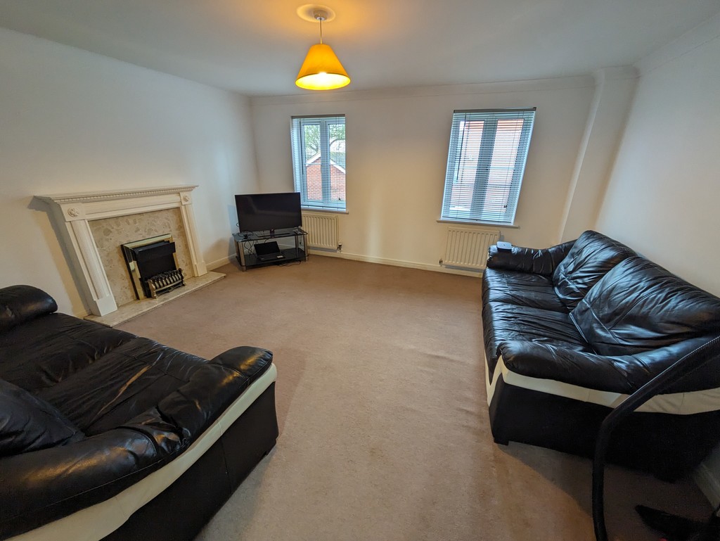 5 bed house to rent in Fleming Way, Exeter 5