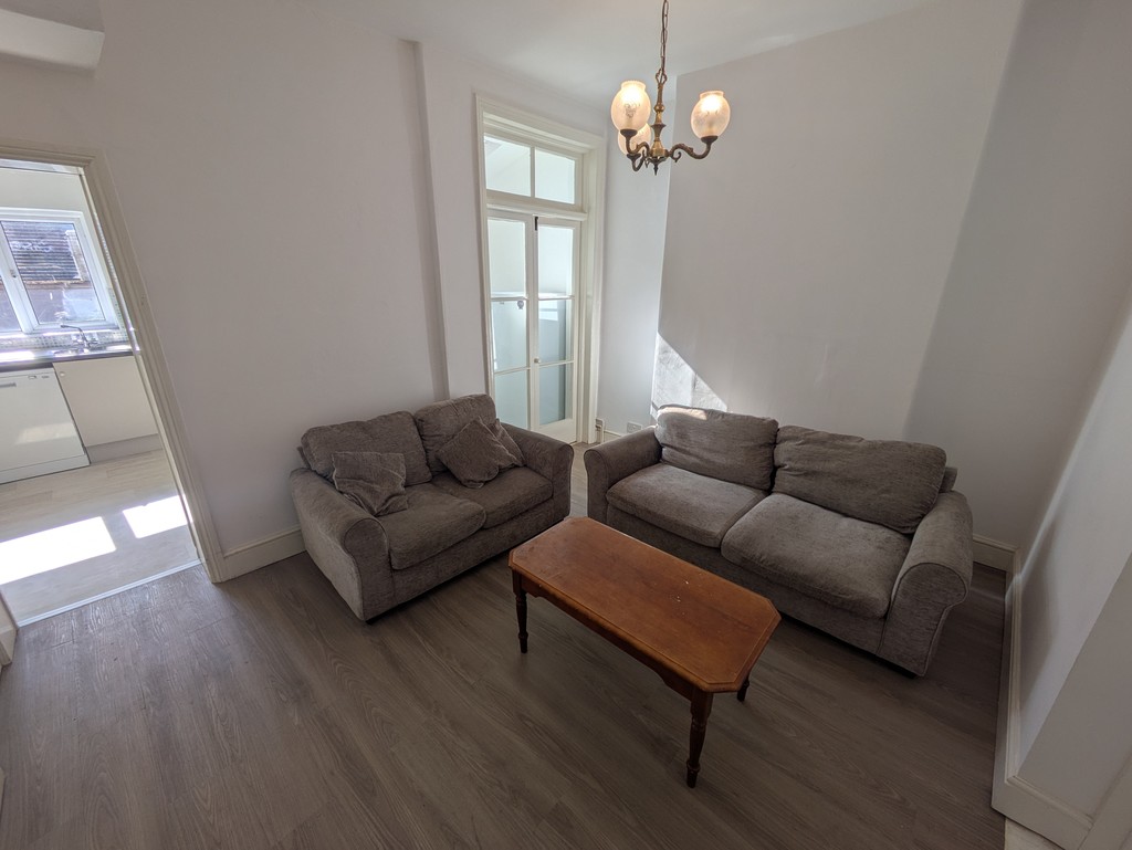 4 bed house to rent in King Edward Street, Exeter  - Property Image 2