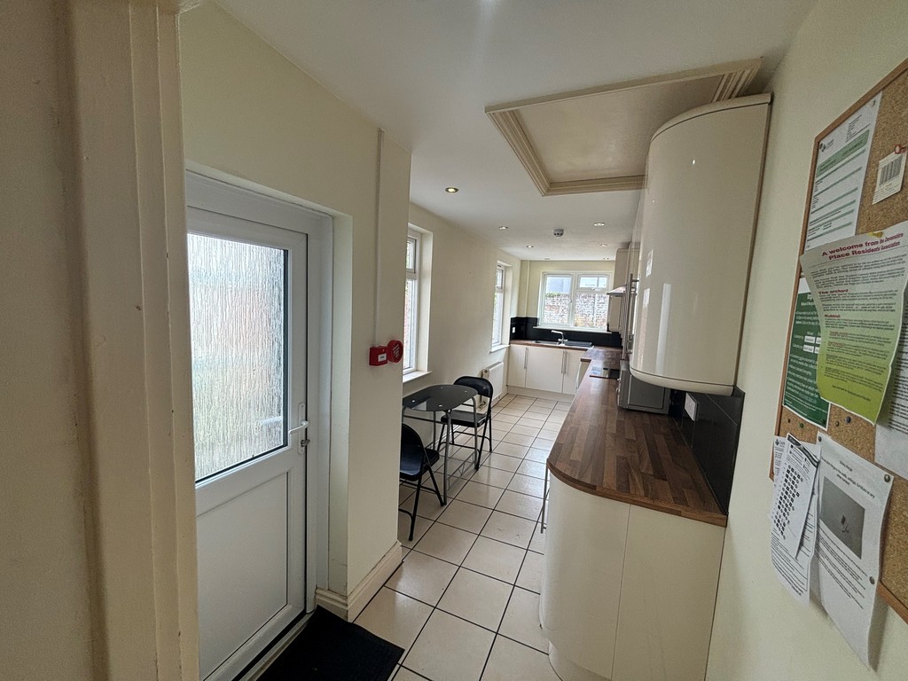5 bed house for sale in Victoria Street, Exeter 3
