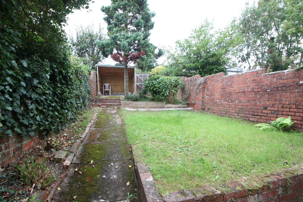 6 bed house to rent  - Property Image 14