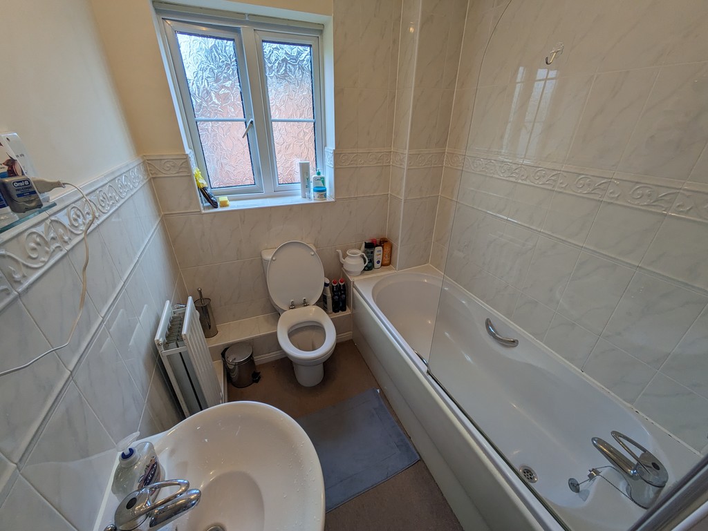 1 bed house to rent  - Property Image 7