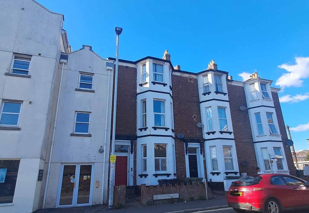 2 bed flat to rent in Old Tiverton Road, Exeter  - Property Image 4