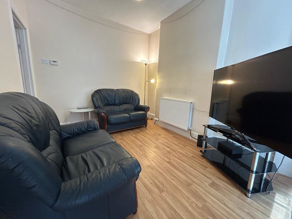 4 bed house to rent in Monkswell Road, Mount Pleasant, EX4