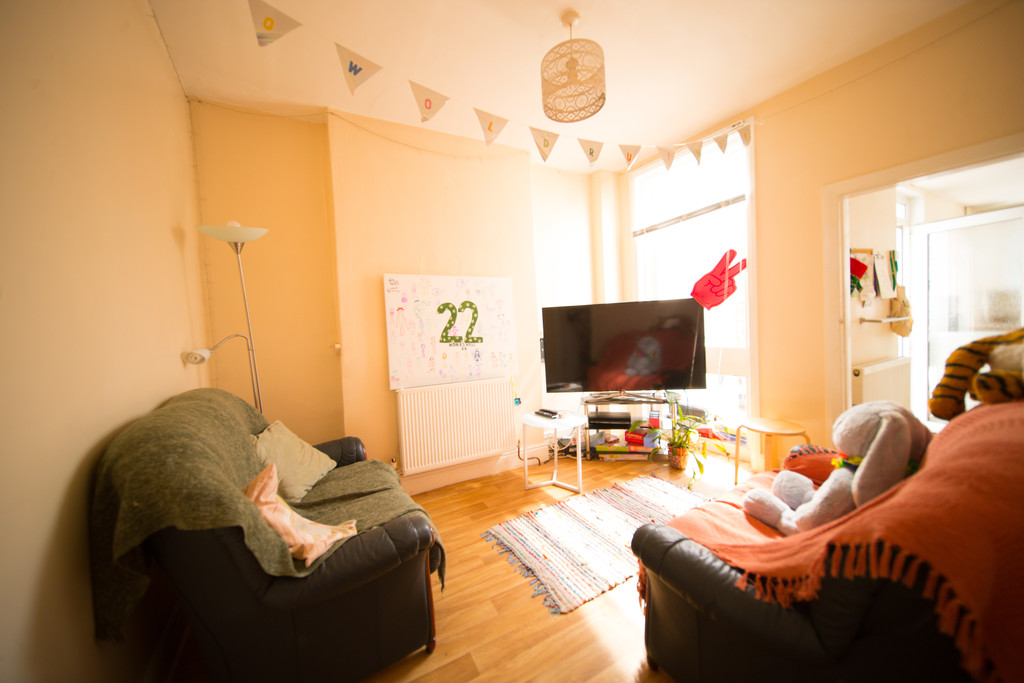 4 bed house to rent in Monkswell Road, Mount Pleasant  - Property Image 2