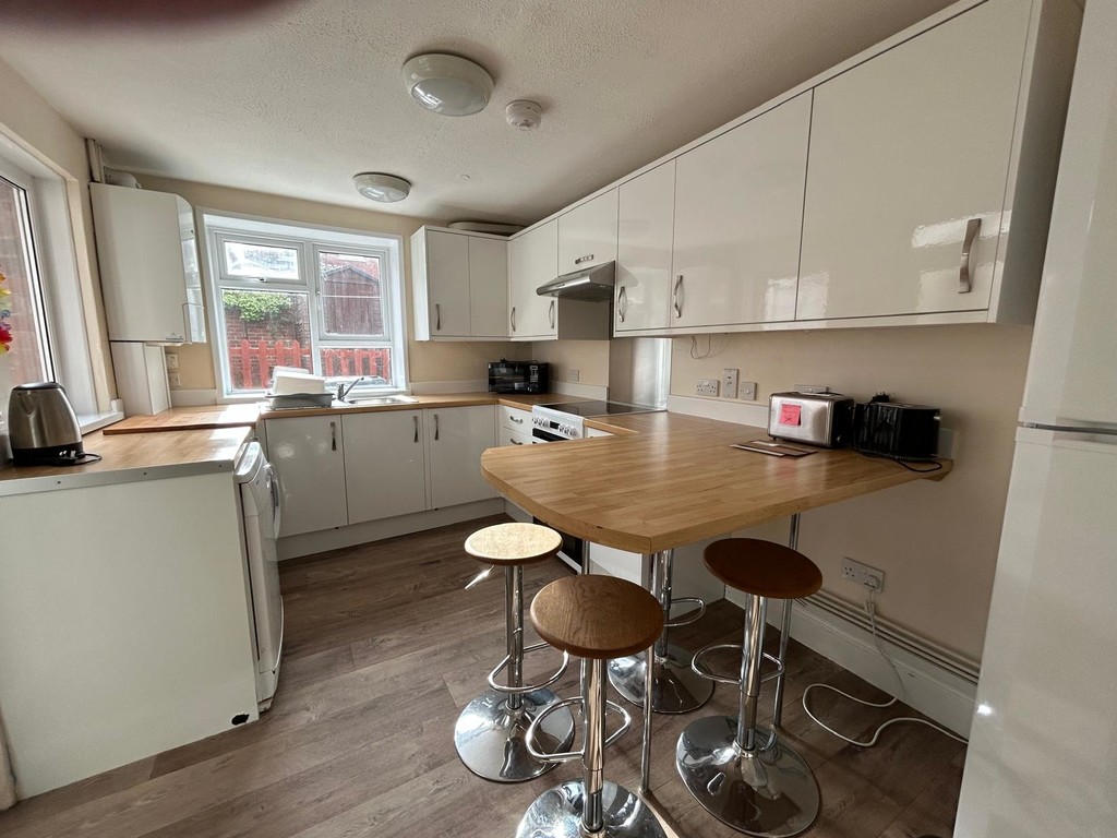 4 bed house to rent in Monkswell Road, Mount Pleasant  - Property Image 3