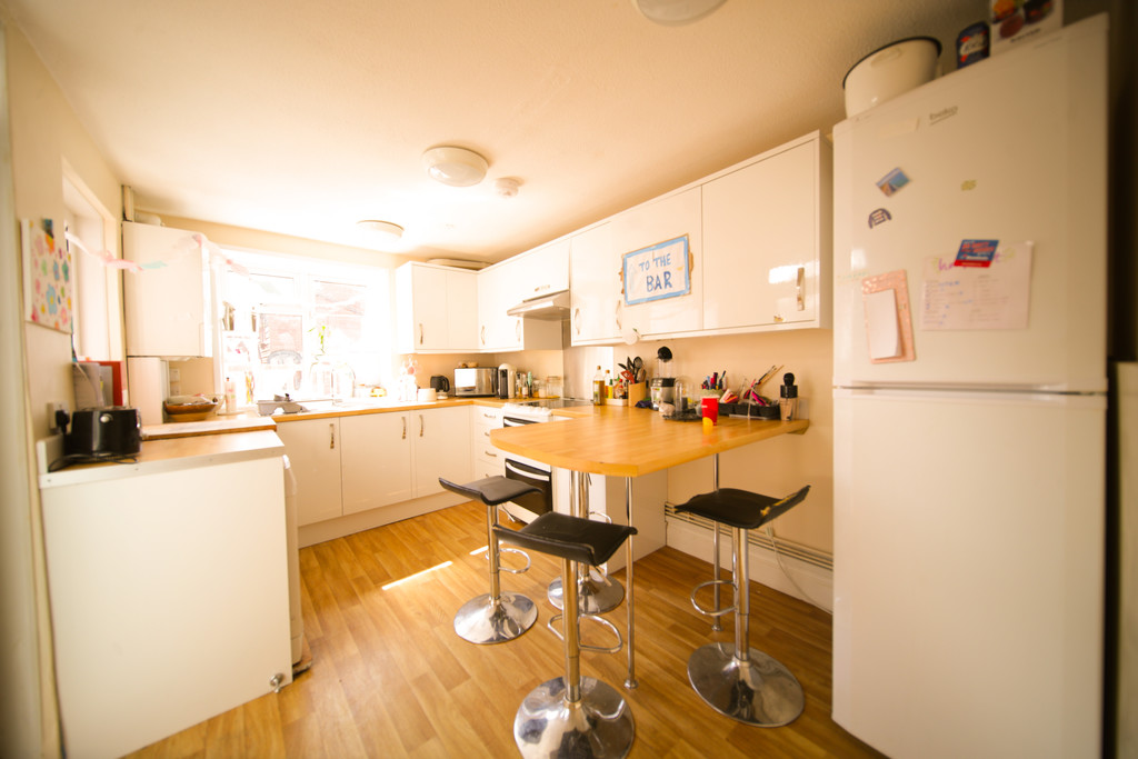 4 bed house to rent in Monkswell Road, Mount Pleasant  - Property Image 3