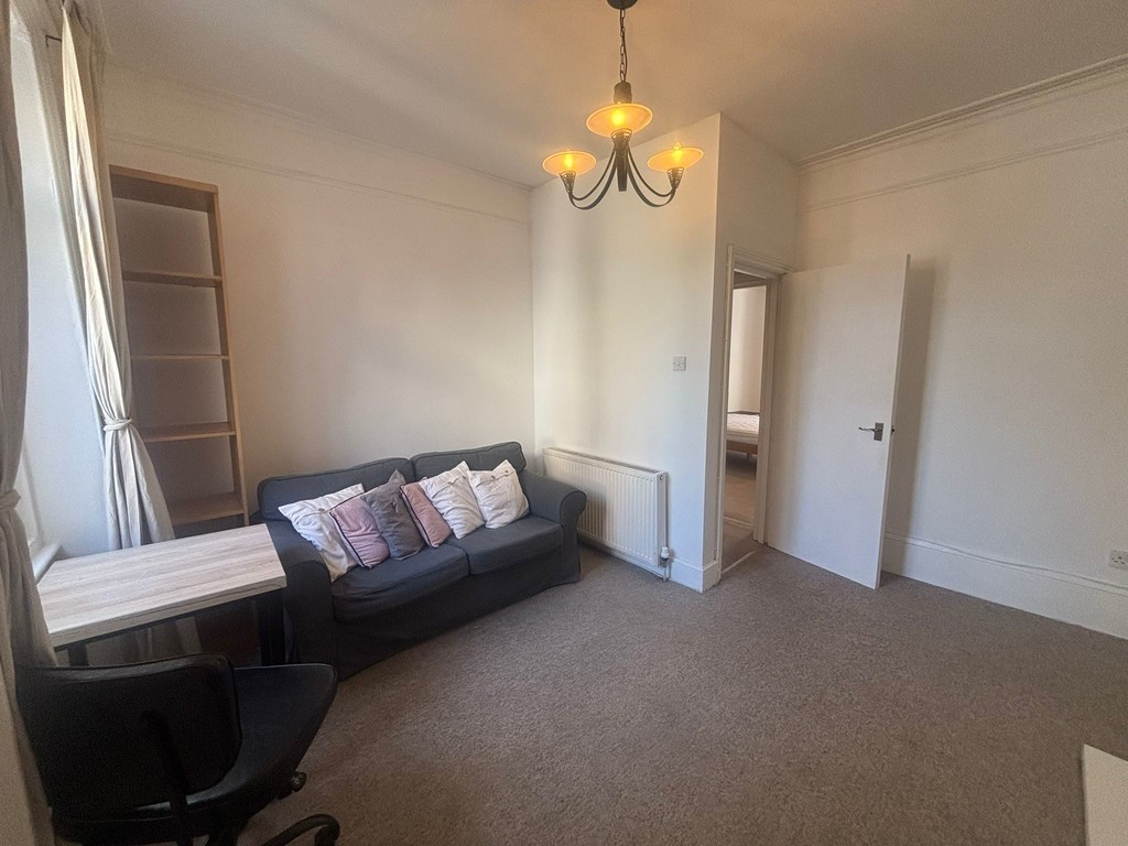 2 bed flat to rent in Oxford Road, Exeter 3