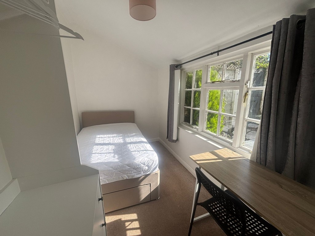 2 bed flat to rent in Oxford Road, Exeter  - Property Image 8