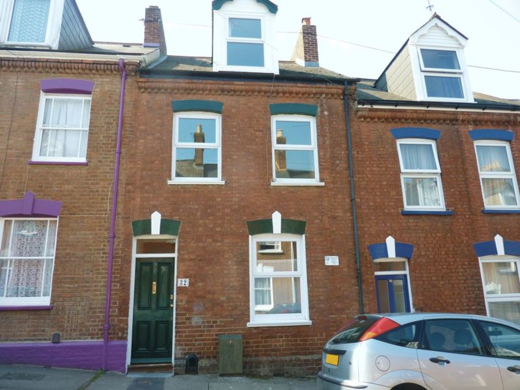 6 bed house to rent in Portland Street, Exeter 1