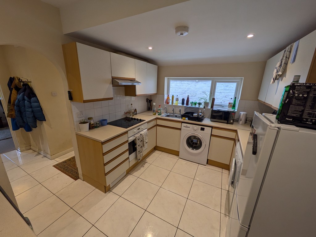 2 bed flat to rent in Old Tiverton Road, Exeter  - Property Image 3