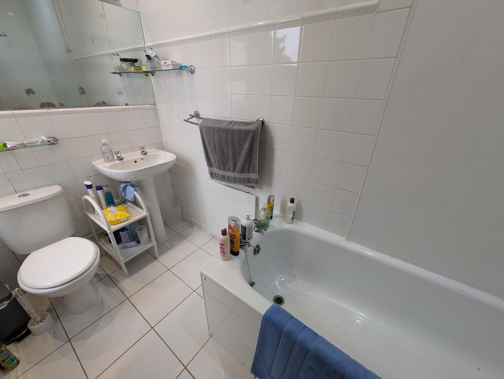 2 bed flat to rent in Old Tiverton Road, Exeter  - Property Image 9