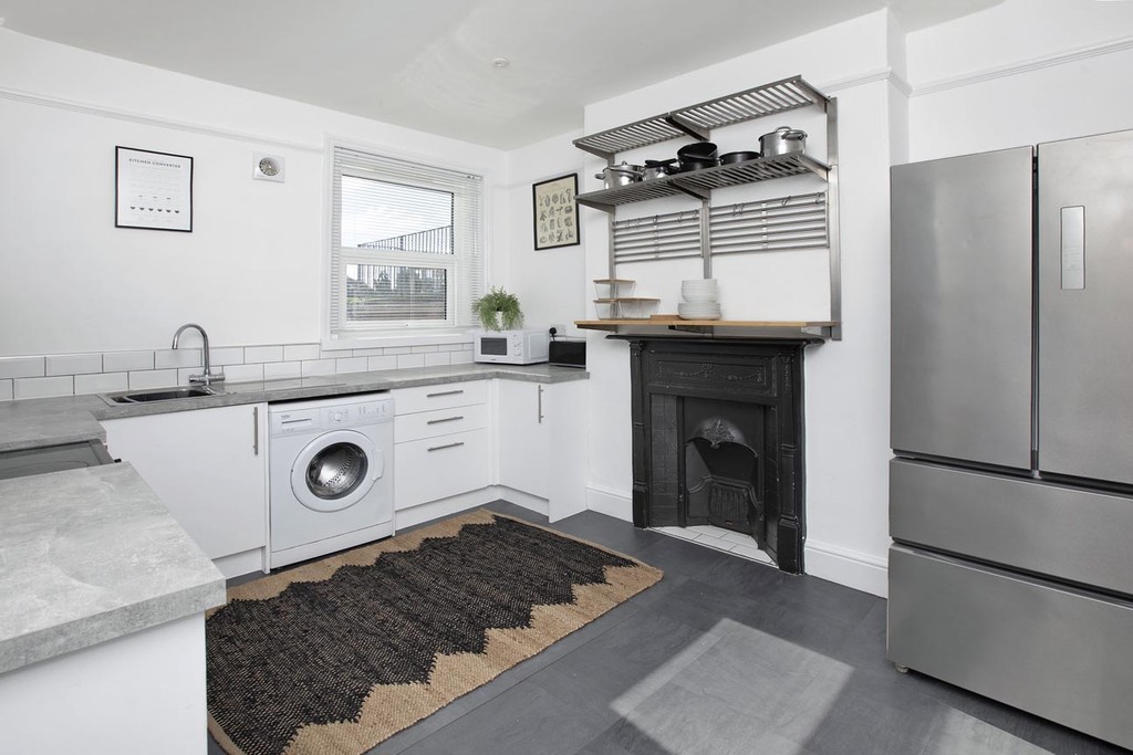 6 bed house for sale in Archibald Road, Exeter 7