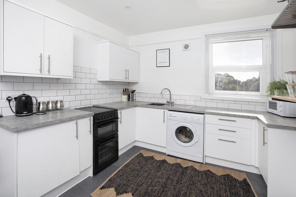6 bed house for sale in Archibald Road, Exeter  - Property Image 9