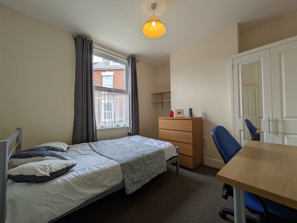 5 bed house for sale  - Property Image 5