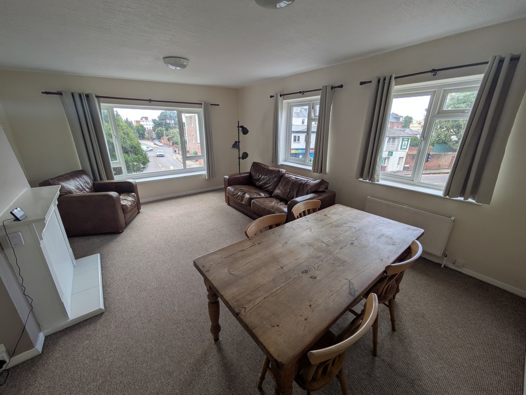 4 bed flat to rent in Polsloe Road, Exeter, EX1