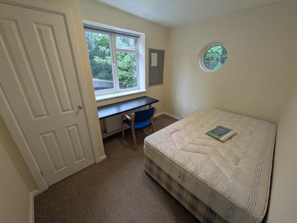 4 bed flat to rent in Polsloe Road, Exeter 13