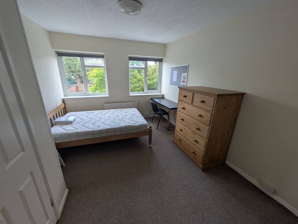 4 bed flat to rent in Polsloe Road, Exeter  - Property Image 6