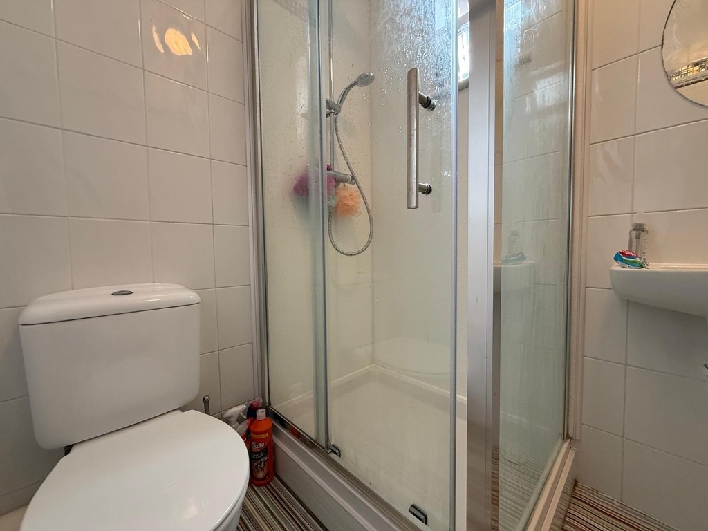 6 bed house for sale  - Property Image 15