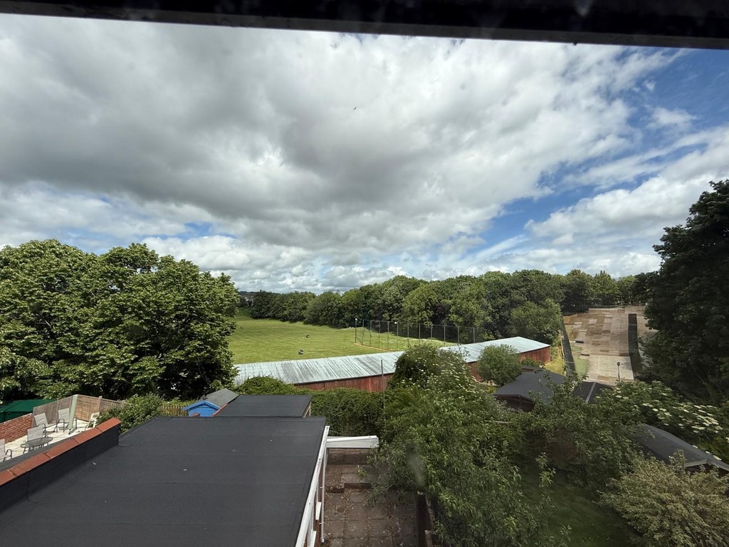 6 bed house for sale  - Property Image 17
