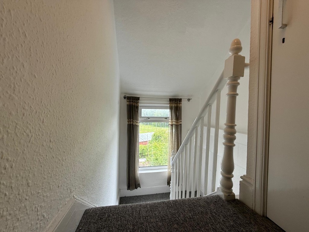 6 bed house for sale 18