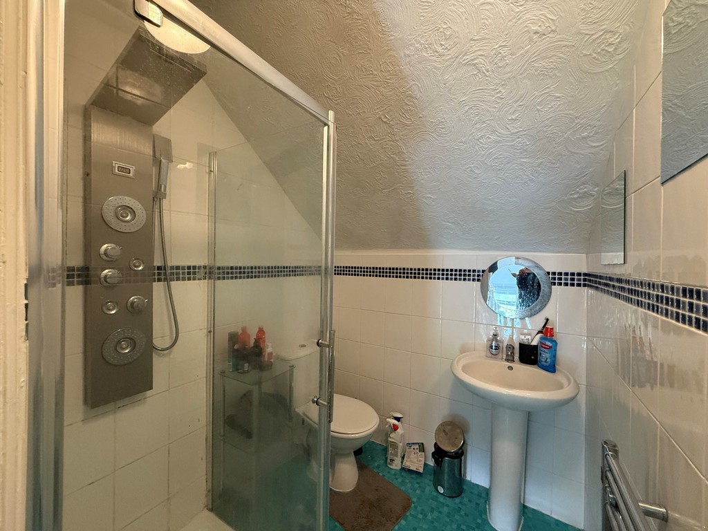 6 bed house for sale 20