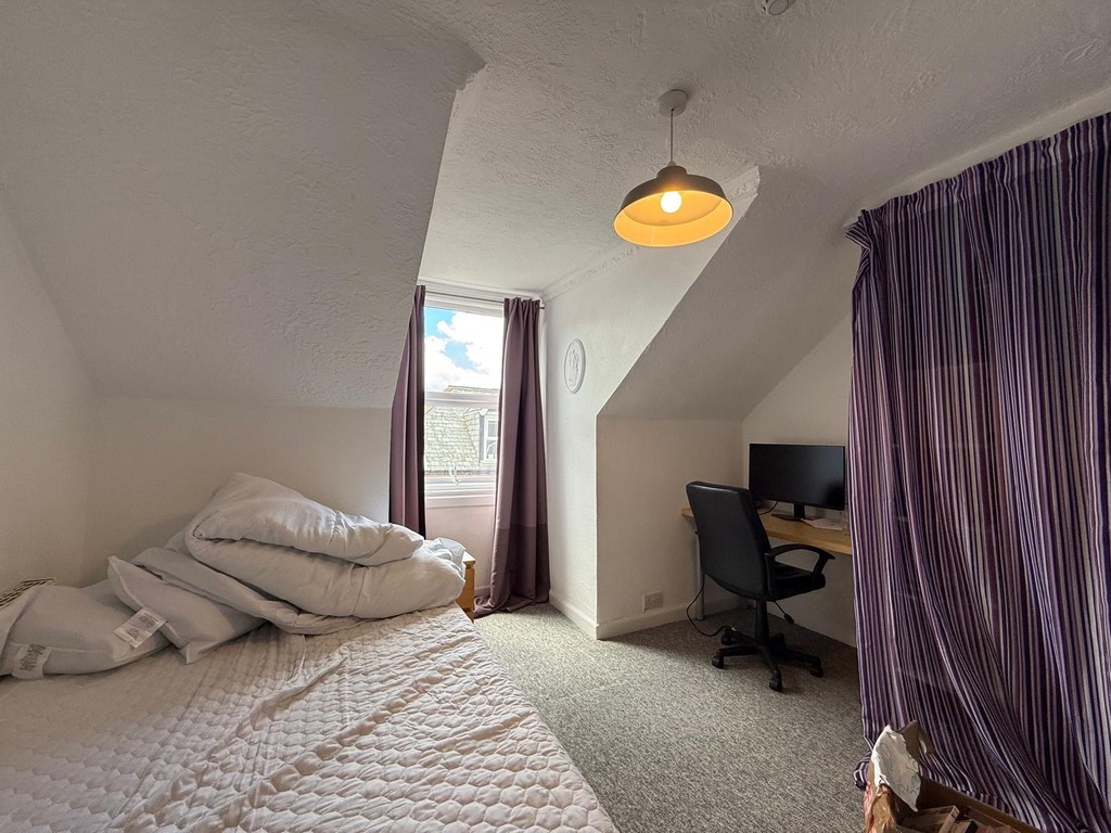 6 bed house for sale  - Property Image 21