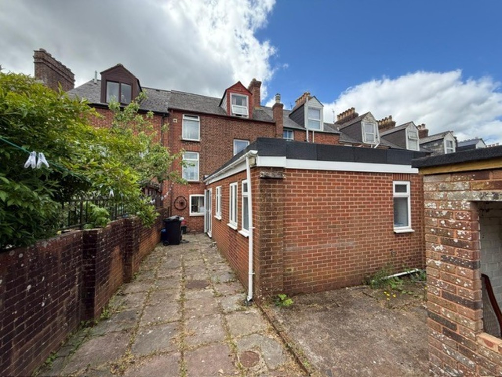 6 bed house for sale  - Property Image 22