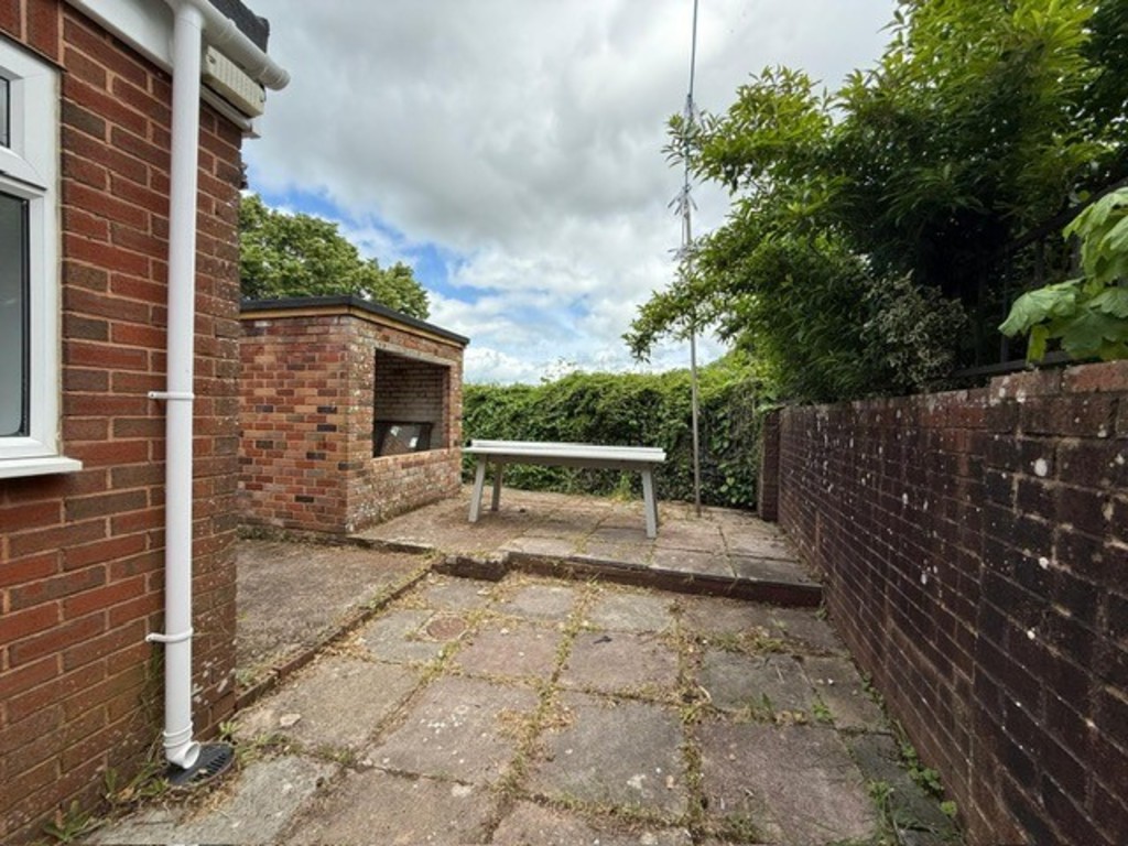 6 bed house for sale  - Property Image 4