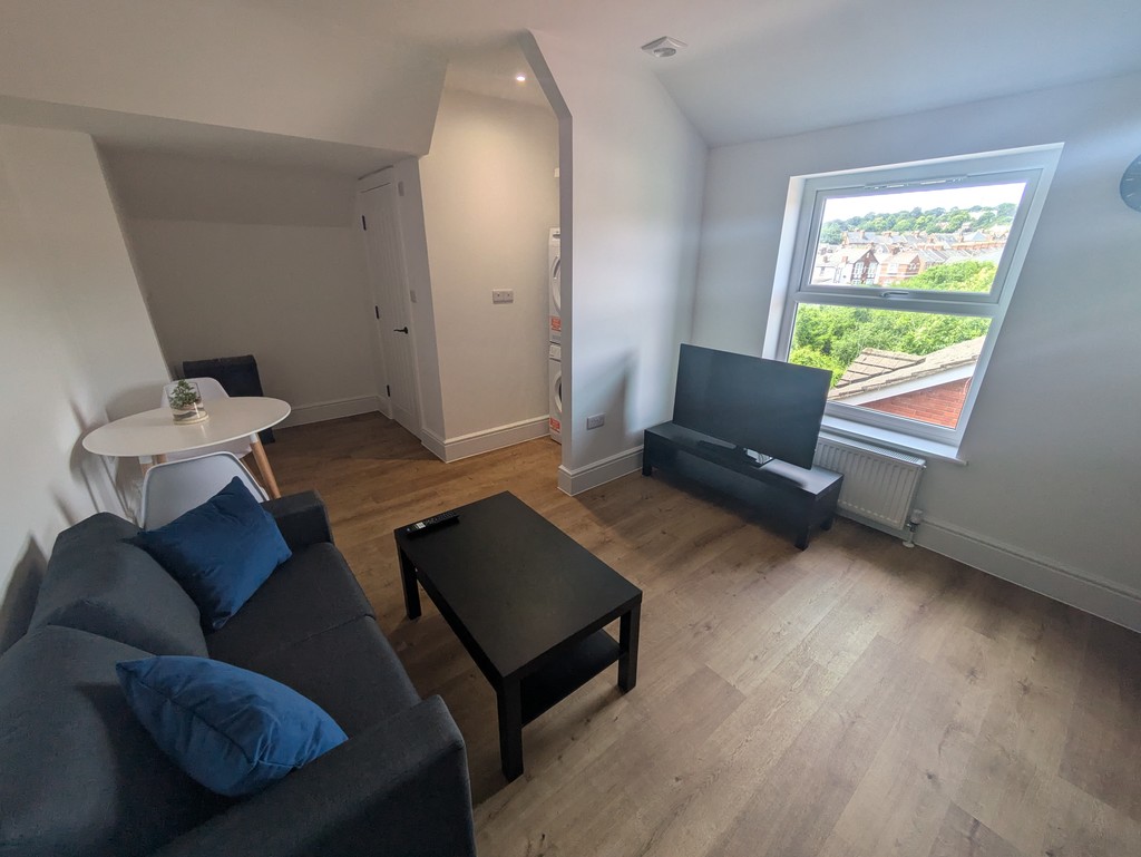 2 bed flat to rent in Mount Pleasant Road, Exeter  - Property Image 2