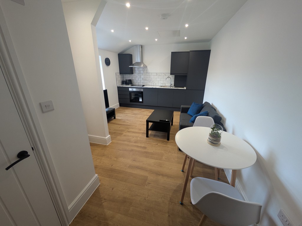 2 bed flat to rent in Mount Pleasant Road, Exeter  - Property Image 3