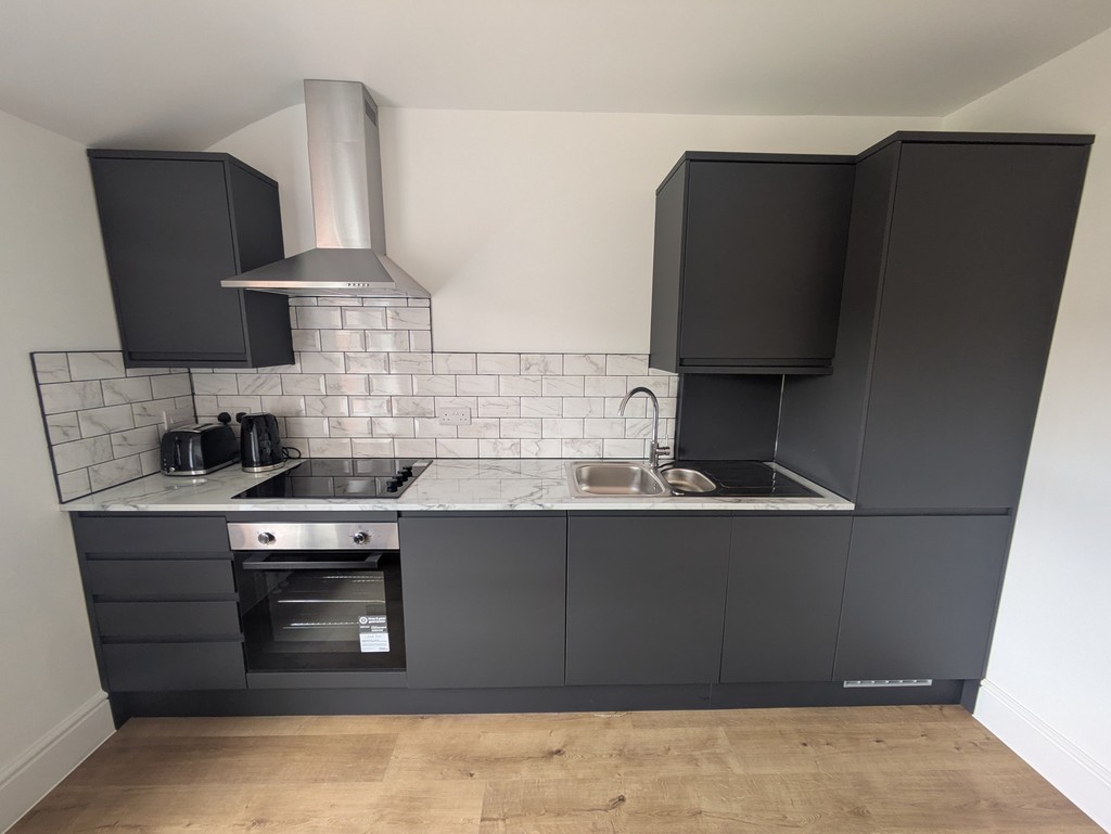2 bed flat to rent in Mount Pleasant Road, Exeter 4