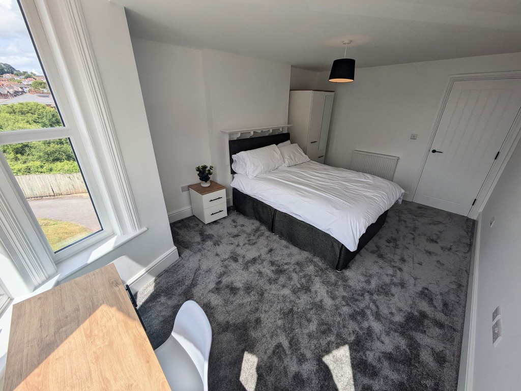 2 bed flat to rent in Mount Pleasant Road, Exeter 6