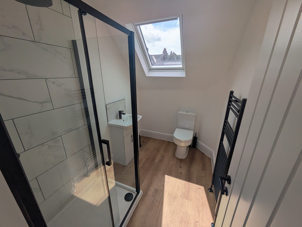 2 bed flat to rent in Mount Pleasant Road, Exeter  - Property Image 4