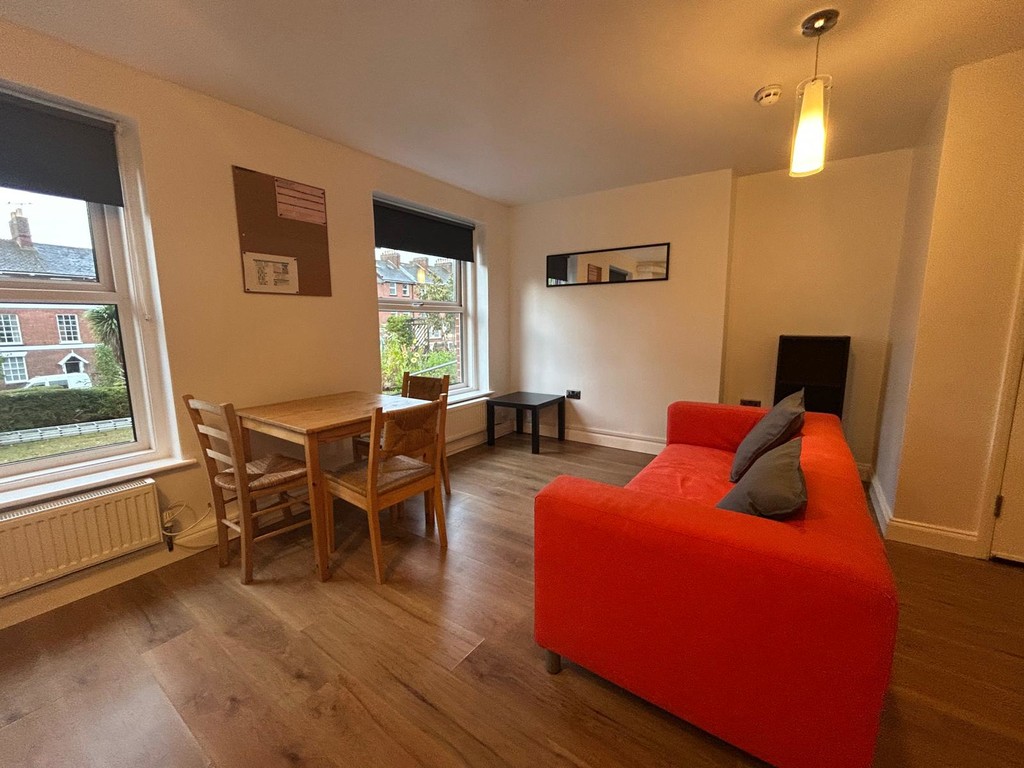 2 bed flat to rent in Longbrook Street, Exeter 2