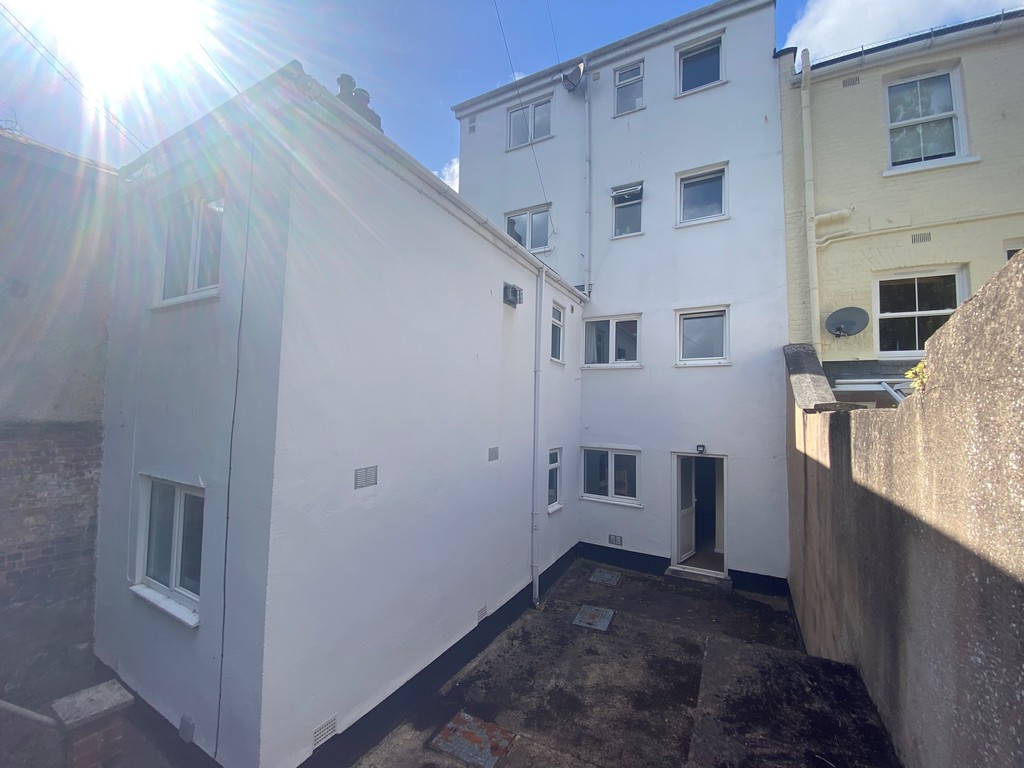2 bed flat to rent in Longbrook Street, Exeter  - Property Image 12