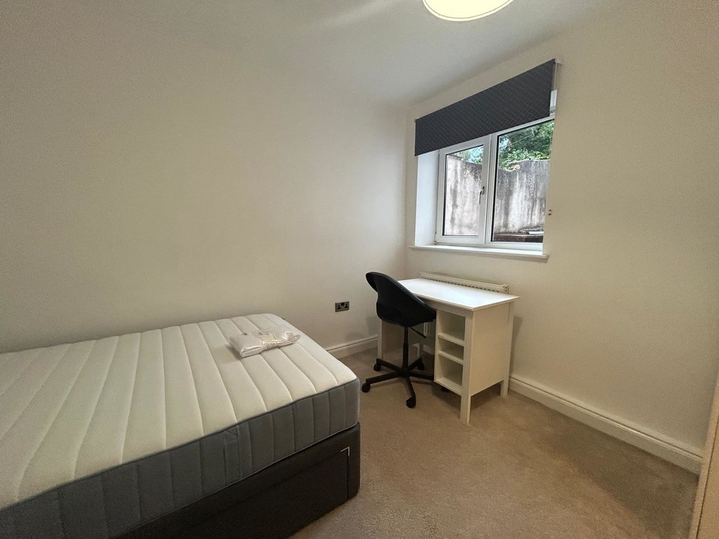 2 bed flat to rent in Longbrook Street, Exeter  - Property Image 6
