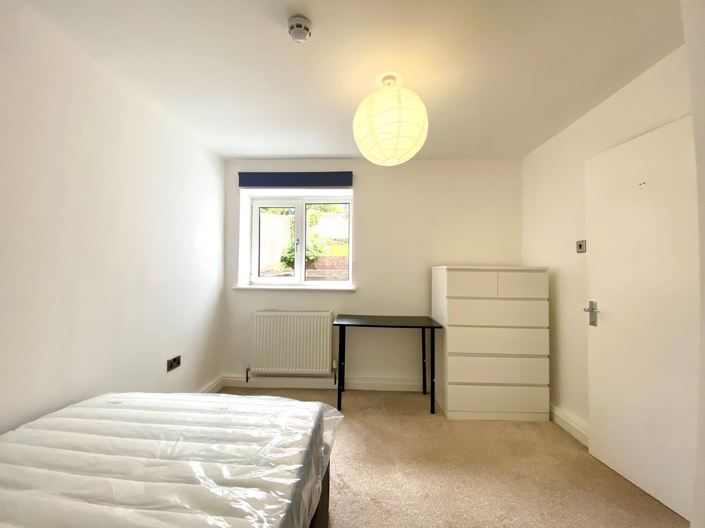 2 bed flat to rent in Longbrook Street, Exeter 8