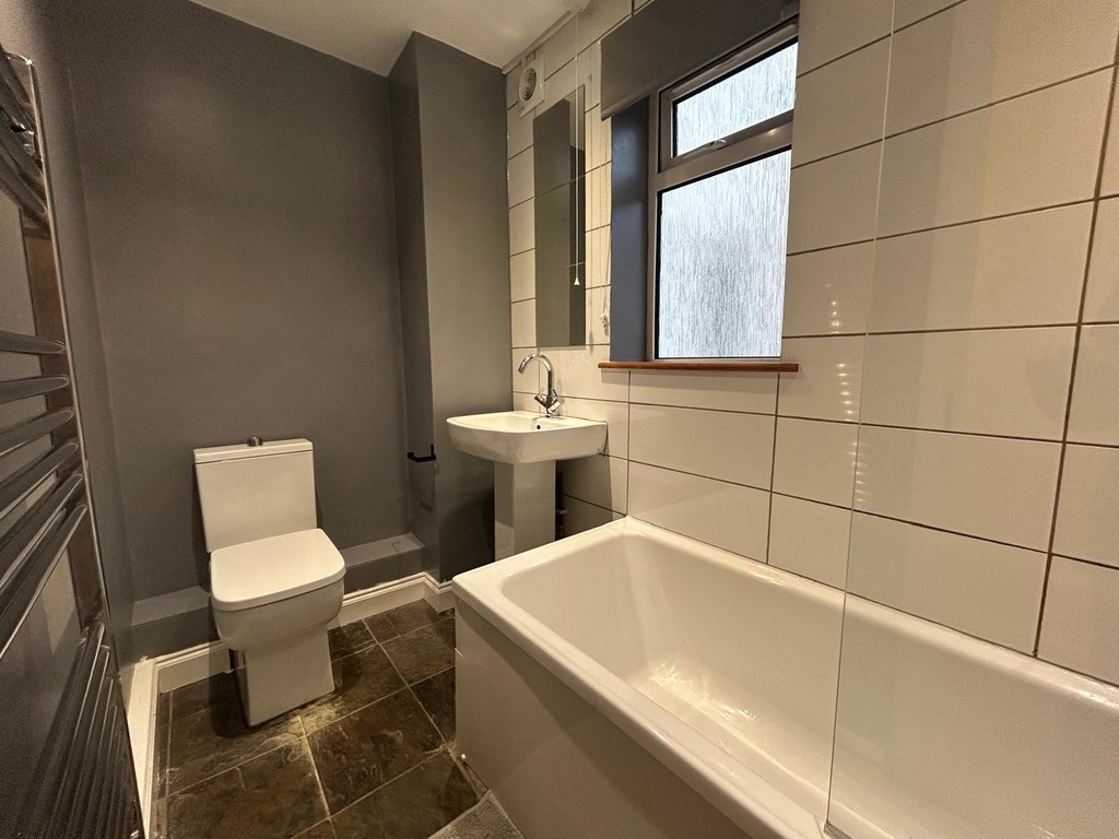 2 bed flat to rent in Longbrook Street, Exeter 9