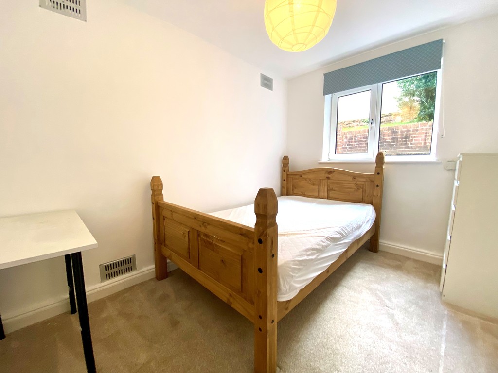 2 bed flat to rent in Longbrook Street, Exeter  - Property Image 9