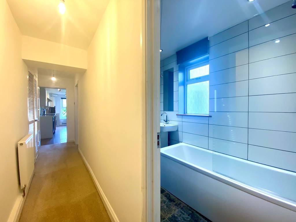 2 bed flat to rent in Longbrook Street, Exeter 10