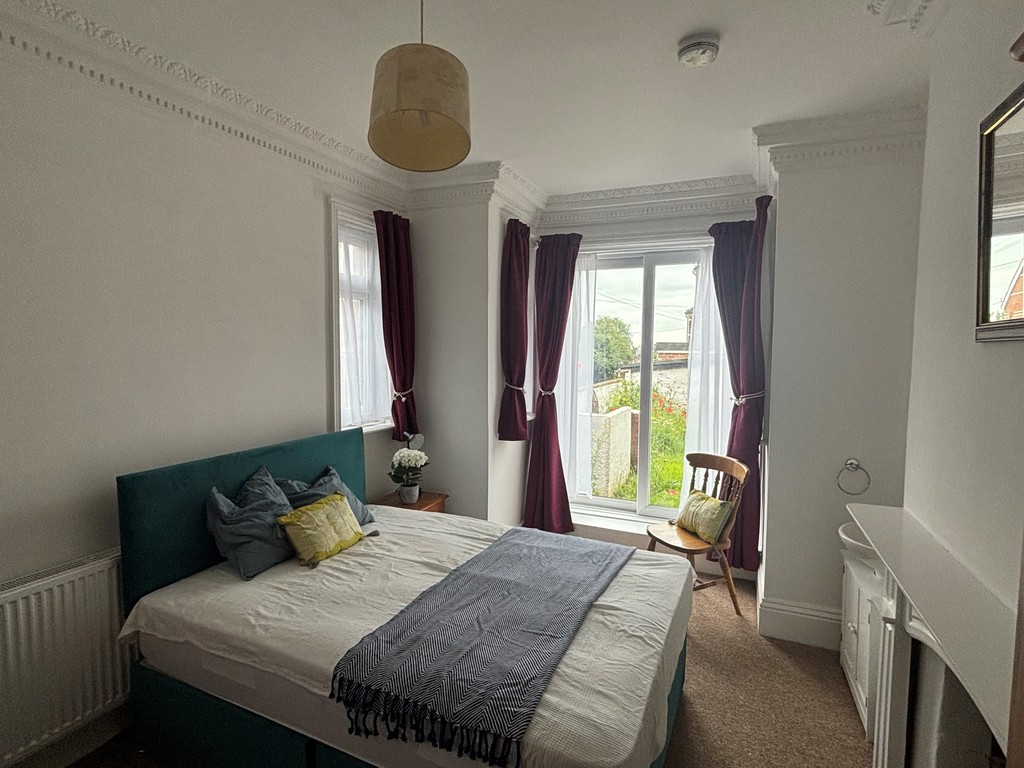 5 bed house to rent  - Property Image 15