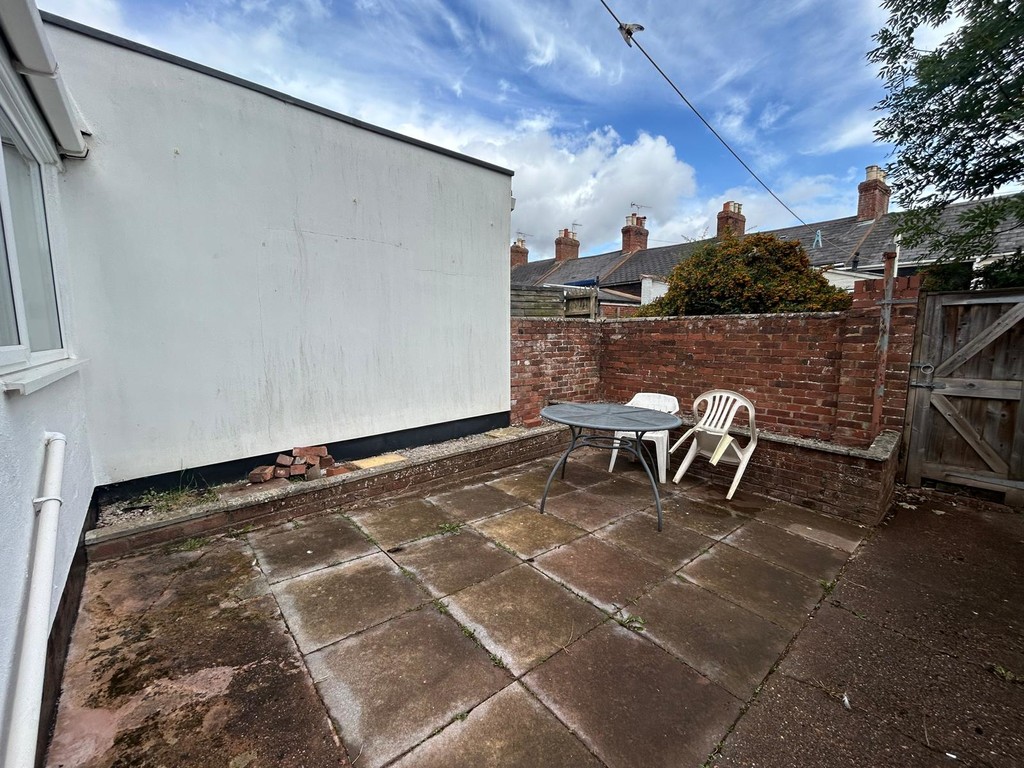 5 bed house to rent 13