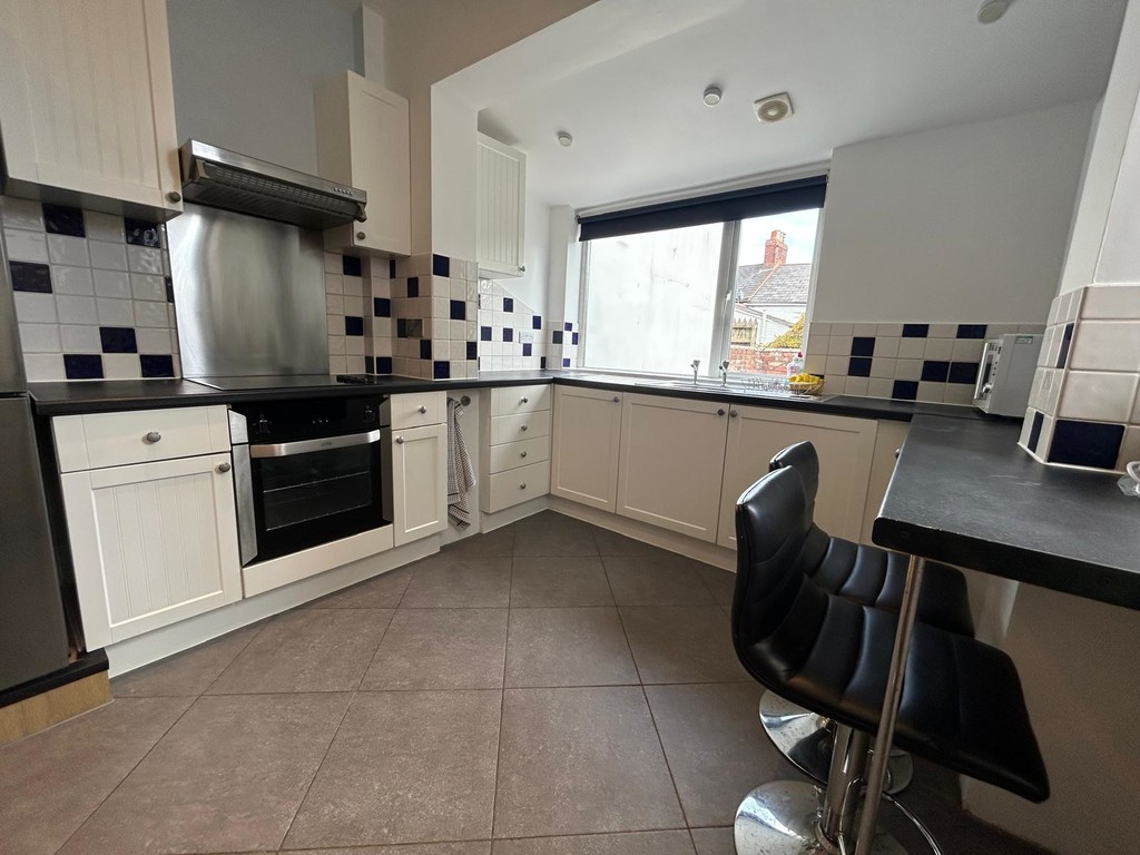 5 bed house to rent 4