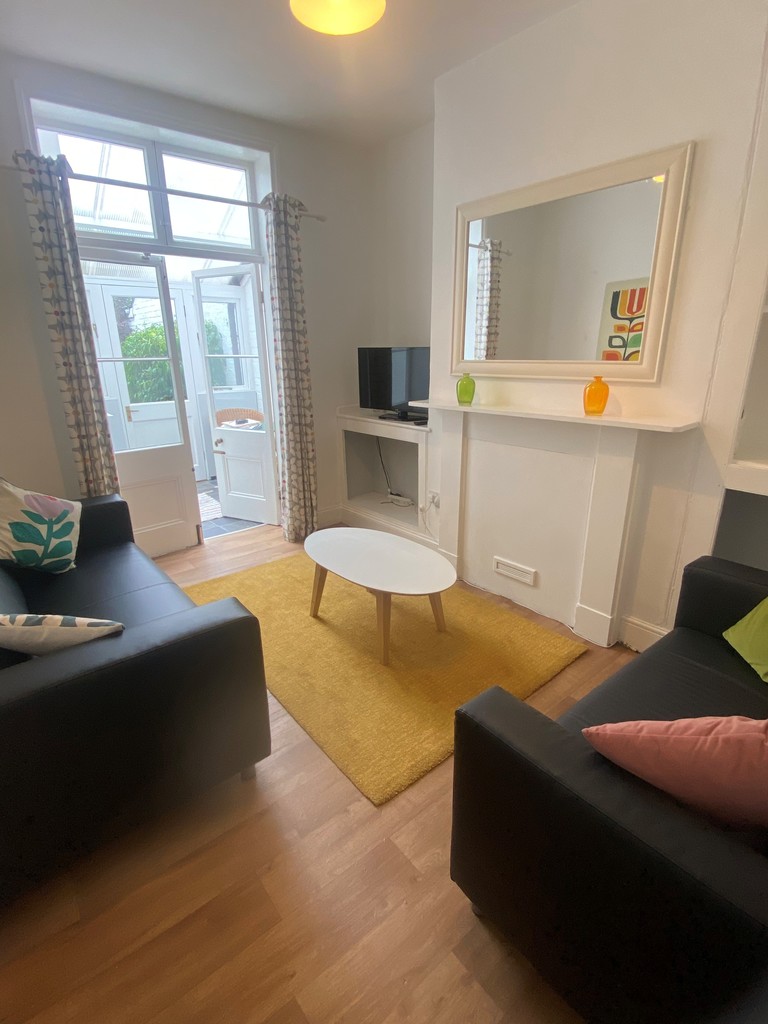 4 bed house for sale  - Property Image 3