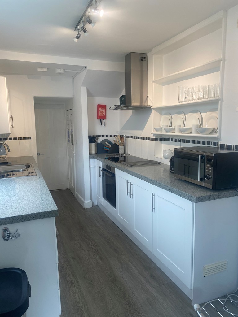 4 bed house for sale  - Property Image 6