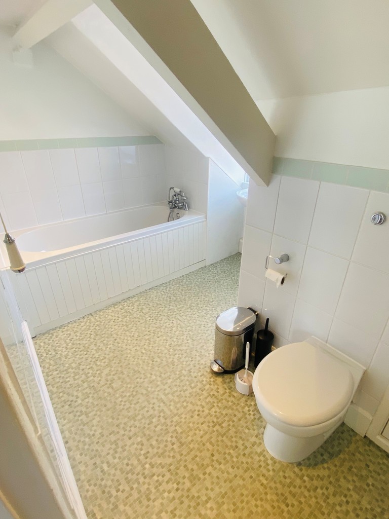 3 bed house for sale  - Property Image 19