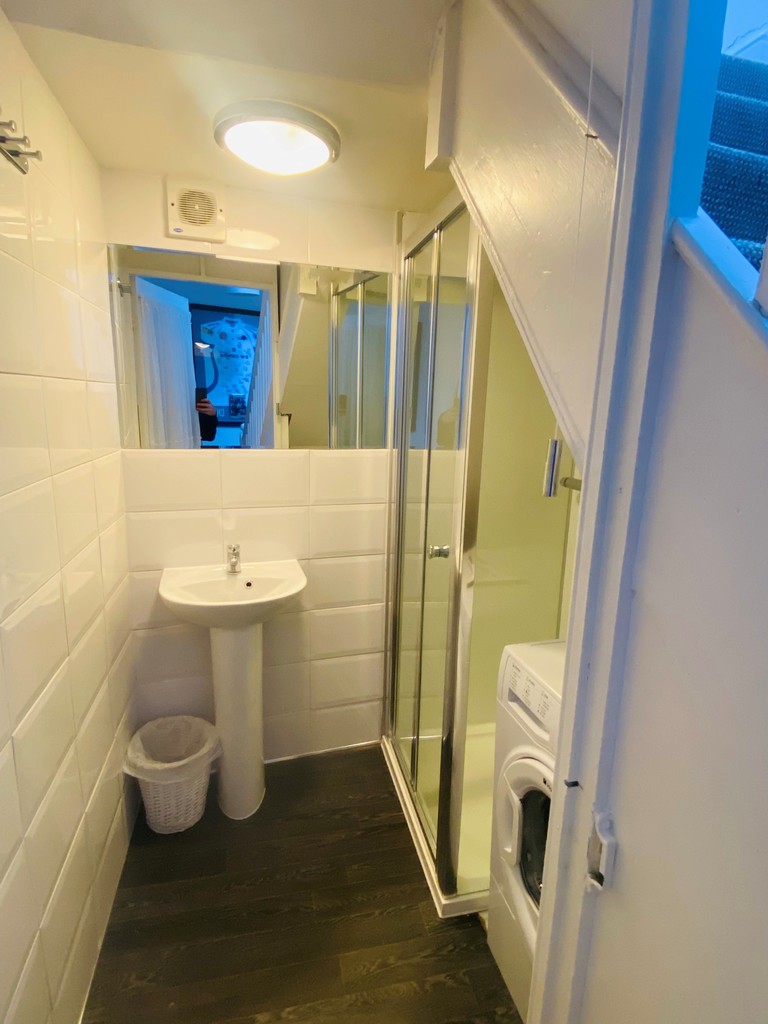 3 bed house for sale  - Property Image 9