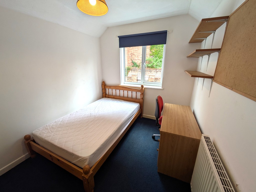 6 bed house for sale  - Property Image 6