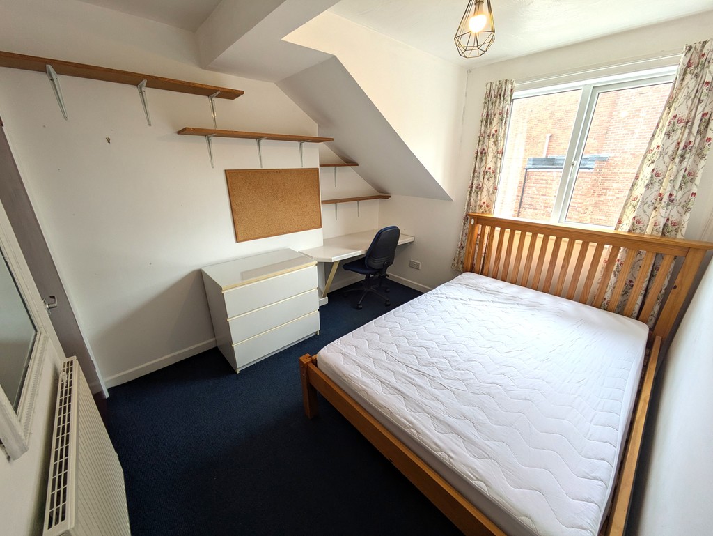 6 bed house for sale  - Property Image 10