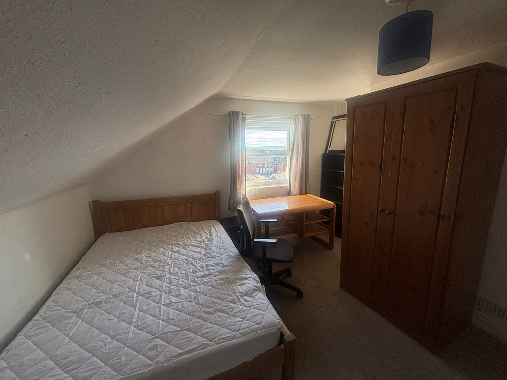5 bed house to rent  - Property Image 20